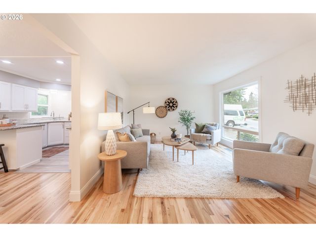 15452 Se BUSH St, Portland, OR 97236