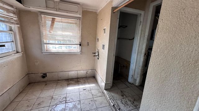 3617 Bright Street, Fort Worth, TX 76119