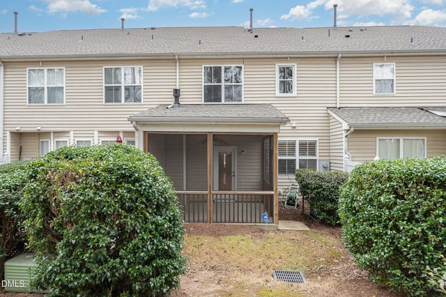 233 Murray Glen Drive, Cary, NC 27519