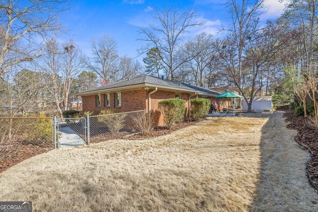 2318 Midvale Circle, Tucker, GA 30084