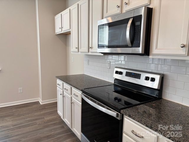 7121 Maple Run Circle, Charlotte, NC 28215