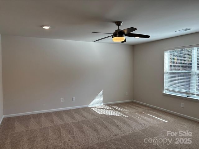 7121 Maple Run Circle, Charlotte, NC 28215