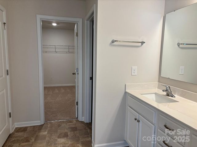 7121 Maple Run Circle, Charlotte, NC 28215