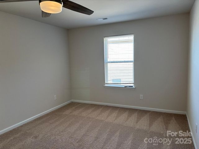 7121 Maple Run Circle, Charlotte, NC 28215