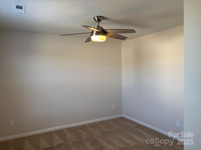 7121 Maple Run Circle, Charlotte, NC 28215