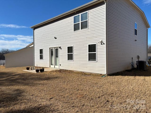 7121 Maple Run Circle, Charlotte, NC 28215