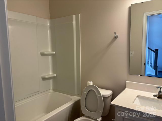 7121 Maple Run Circle, Charlotte, NC 28215