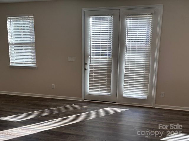 7121 Maple Run Circle, Charlotte, NC 28215