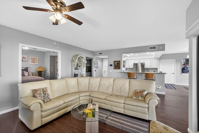 107 Waterview Drive, Palm Beach Gardens, FL 33418