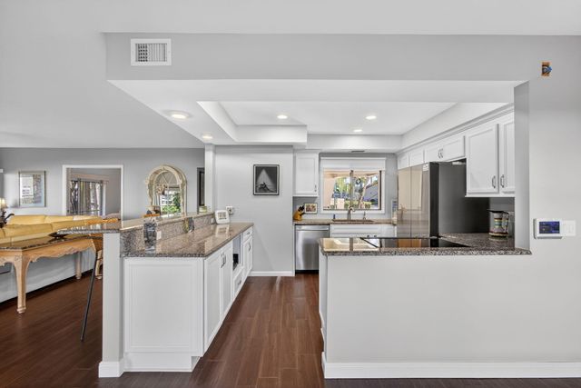 107 Waterview Drive, Palm Beach Gardens, FL 33418