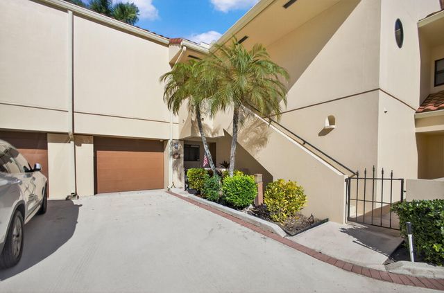 107 Waterview Drive, Palm Beach Gardens, FL 33418