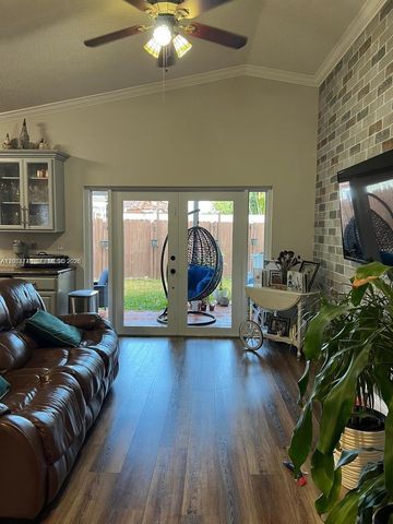 4911 SW 142nd Place, Miami, FL 33175