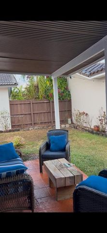 4911 SW 142nd Place, Miami, FL 33175