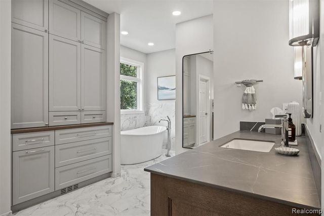 6441 Huron Creek Court, Dexter, MI 48130