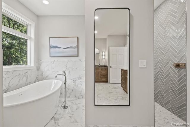 6441 Huron Creek Court, Dexter, MI 48130