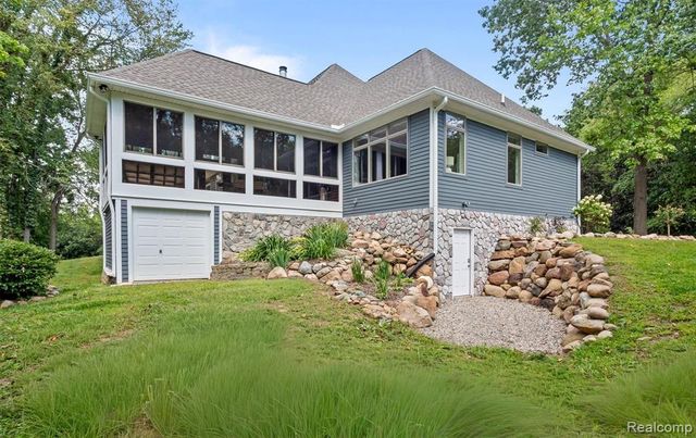 6441 Huron Creek Court, Dexter, MI 48130
