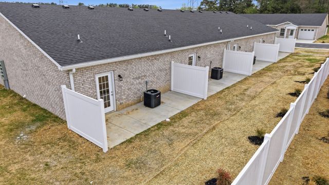 741 Kings Ln Apt B11, Tullahoma, TN 37388