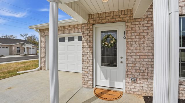 741 Kings Ln Apt B11, Tullahoma, TN 37388