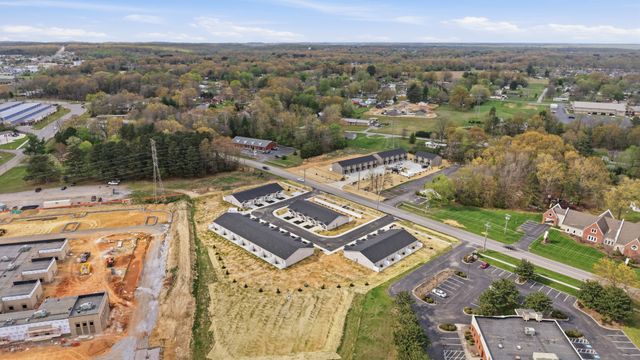 741 Kings Ln Apt B11, Tullahoma, TN 37388