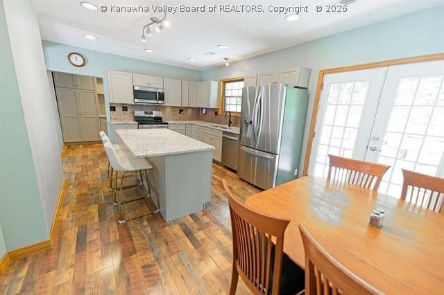 2086 Miller Road, Huntington, WV 25701