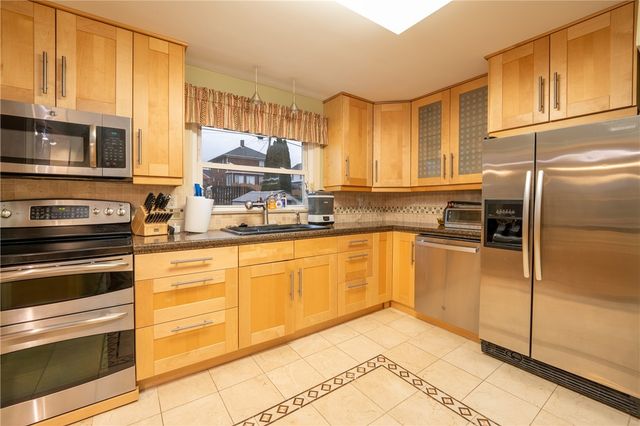 717 Brinker Ave, Latrobe, PA 15650