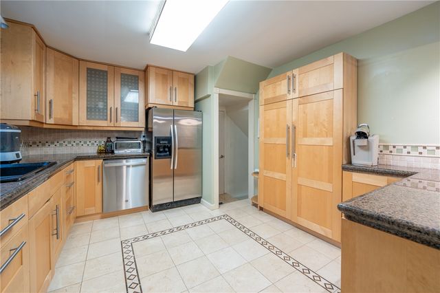 717 Brinker Ave, Latrobe, PA 15650