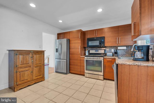 34 HAINES MILL RD, Delran, NJ 08075