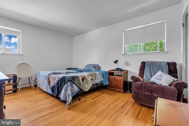 34 HAINES MILL RD, Delran, NJ 08075