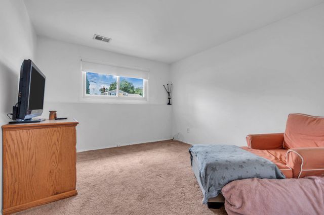 34 HAINES MILL RD, Delran, NJ 08075
