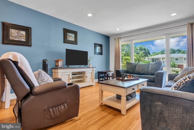 34 HAINES MILL RD, Delran, NJ 08075