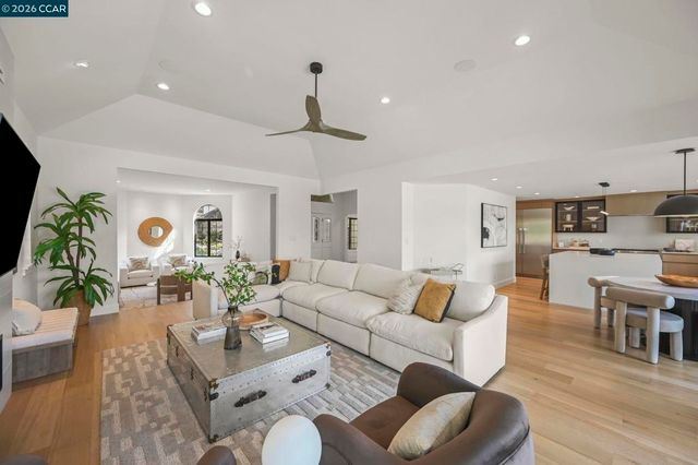 4060 Sugar Maple Dr, Danville, CA 94506