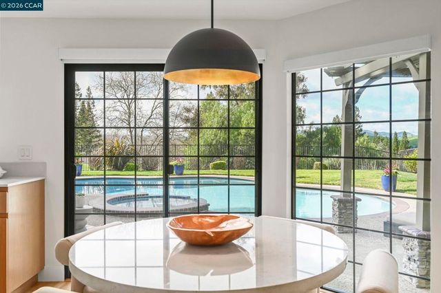 4060 Sugar Maple Dr, Danville, CA 94506