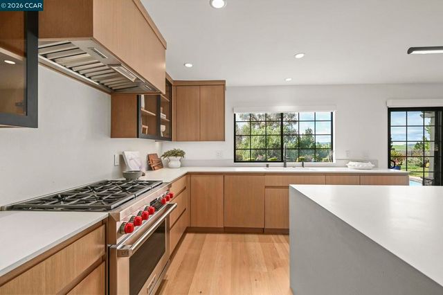 4060 Sugar Maple Dr, Danville, CA 94506