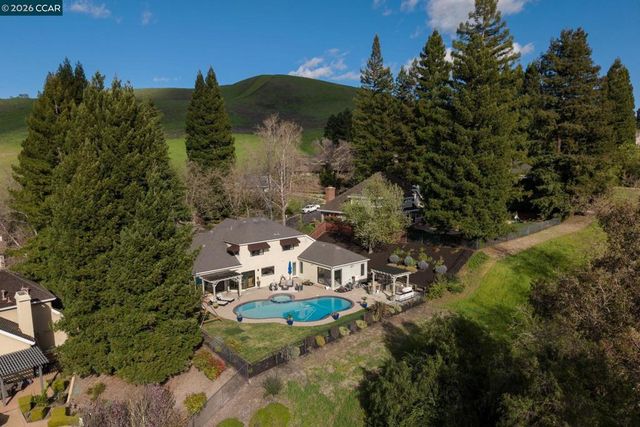 4060 Sugar Maple Dr, Danville, CA 94506