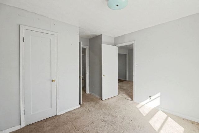 1034 N Estelle Ave, Wichita, KS 67214