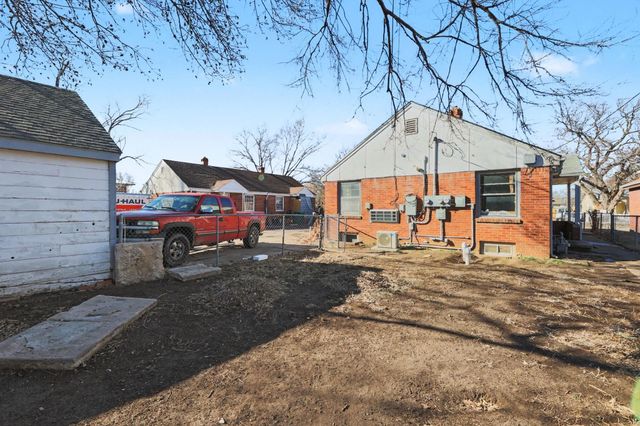 1034 N Estelle Ave, Wichita, KS 67214