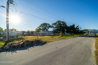 113 Lake Avenue, Morehead City, NC 28557