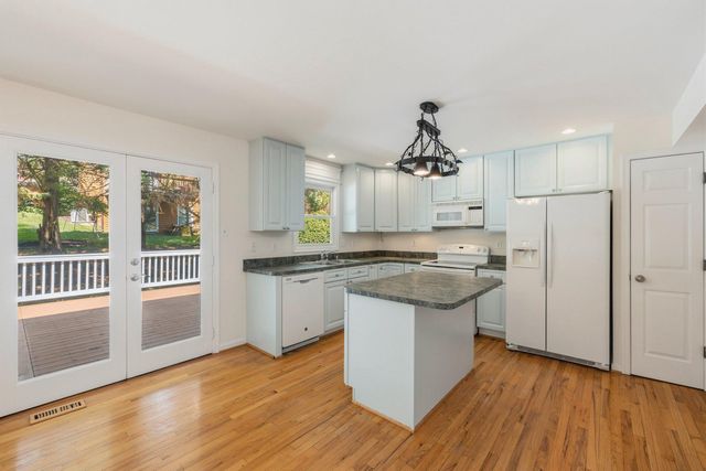 6934 MEADOWLAKE RD, New Market, MD 21774