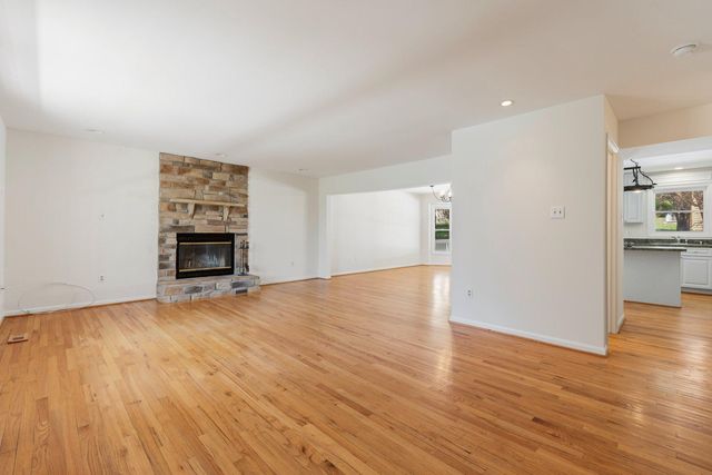 6934 MEADOWLAKE RD, New Market, MD 21774