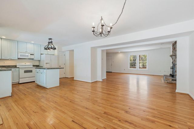 6934 MEADOWLAKE RD, New Market, MD 21774