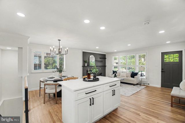 2217 N EARLEY ST, Alexandria, VA 22302