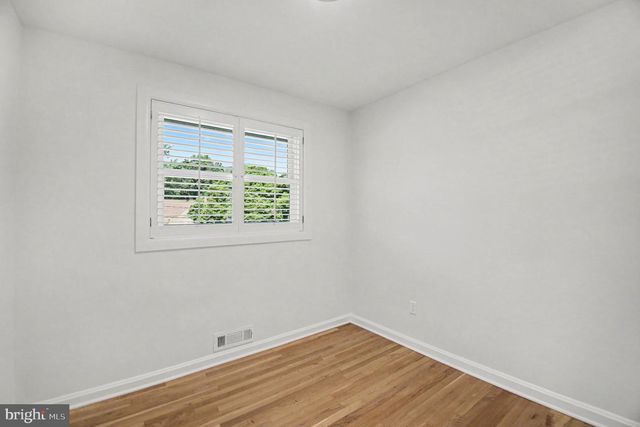 2217 N EARLEY ST, Alexandria, VA 22302