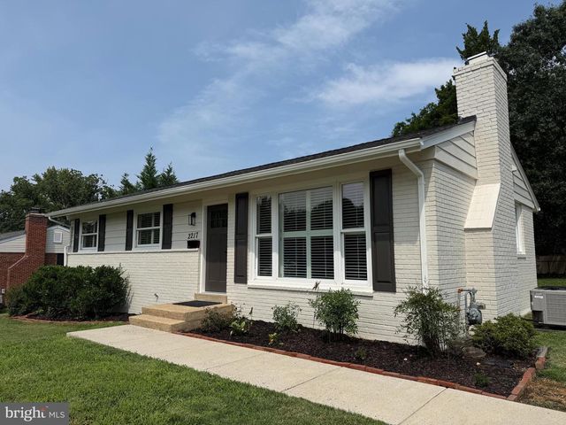 2217 N EARLEY ST, Alexandria, VA 22302