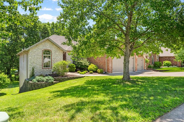 5174 S Clifton Avenue, Springfield, MO 65810