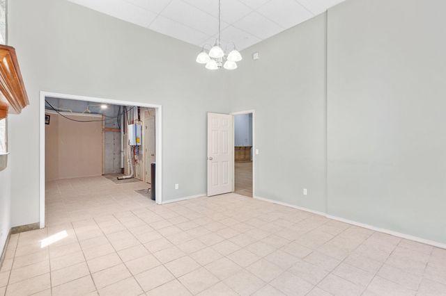 5174 S Clifton Avenue, Springfield, MO 65810
