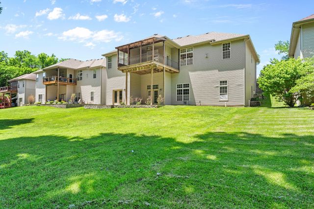 5174 S Clifton Avenue, Springfield, MO 65810