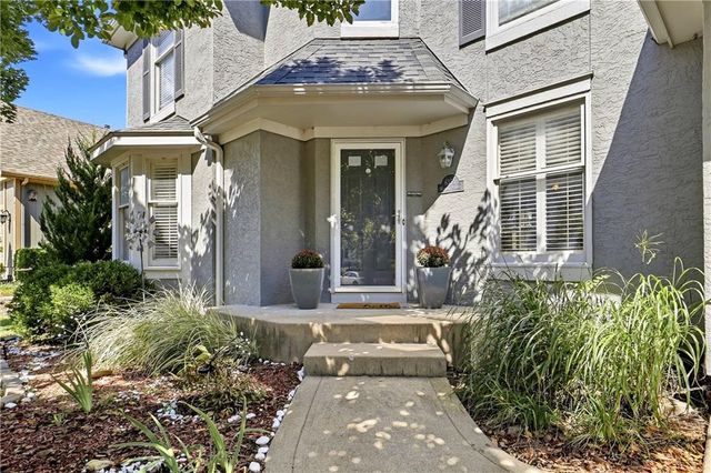 6355 Walker Street, Shawnee, KS 66218