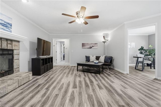 6355 Walker Street, Shawnee, KS 66218