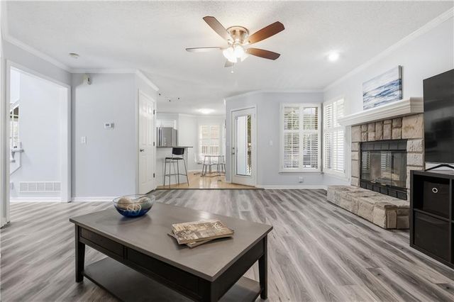 6355 Walker Street, Shawnee, KS 66218