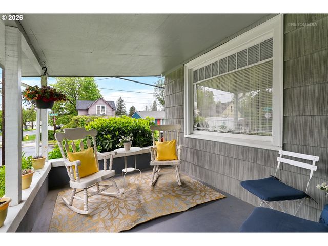 514 N COLLEGE St, Newberg, OR 97132